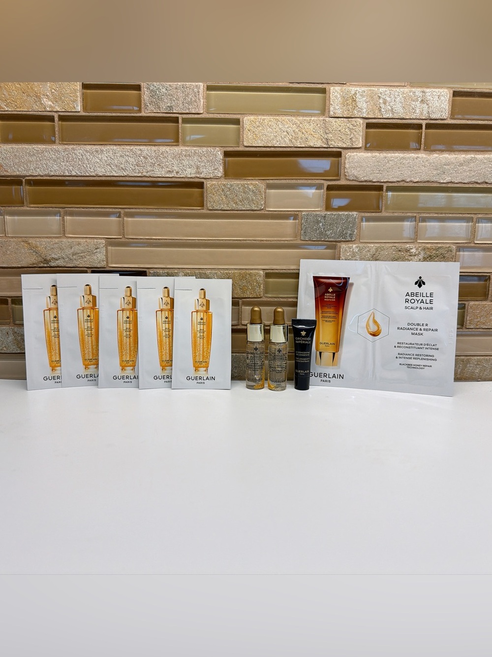 GUERLAIN Abeille Royale Youth Watery Oil & Orchidée Impériale Deluxe Sample Set